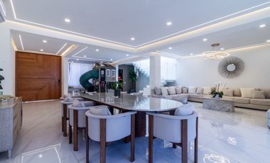 Casa en Valle Real con alberca