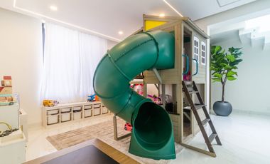 Casa en Valle Real con alberca