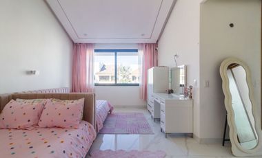 Casa en Valle Real con alberca