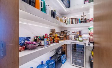 Casa en Valle Real con alberca