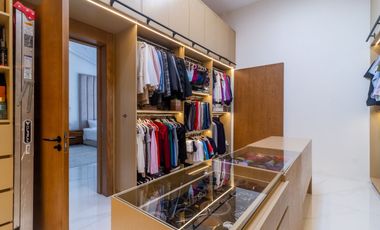 Casa en Valle Real con alberca