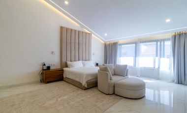 Casa en Valle Real con alberca