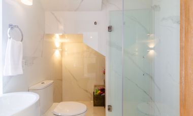 Casa en Valle Real con alberca