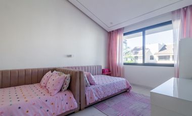 Casa en Valle Real con alberca