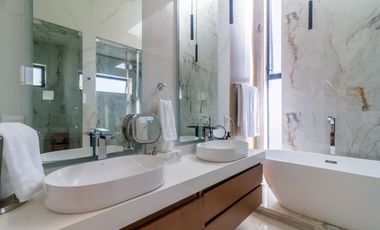 Casa en Valle Real con alberca