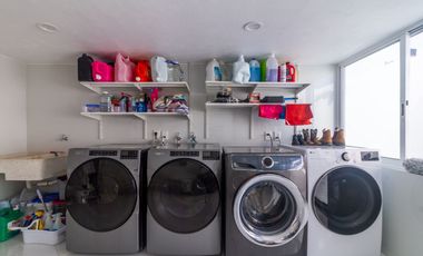 Casa en Valle Real con alberca