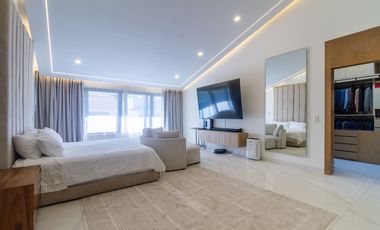 Casa en Valle Real con alberca