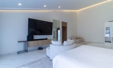 Casa en Valle Real con alberca