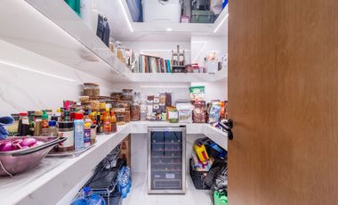 Casa en Valle Real con alberca