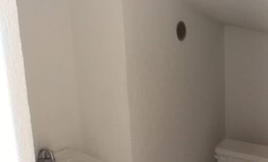 VENTA DE CASA EN FRACCIONAMIENTO EN LOS HEROES TECAMAC.