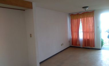 VENTA DE CASA EN FRACCIONAMIENTO EN LOS HEROES TECAMAC.