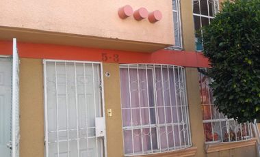 VENTA DE CASA EN FRACCIONAMIENTO EN LOS HEROES TECAMAC.