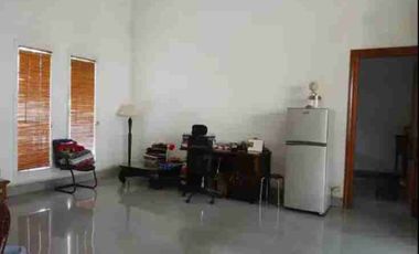 DISEWAKAN RUMAH RAYA SATELIT INDAH - SURABAYA
BISA UNTUK USAHA/KANTOR/RUMAH TINGGAL