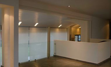 Casa en renta, en Prado Largo, Zona Esmeralda, con amplio jardín, impecable