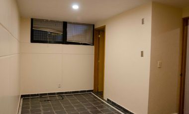 Casa en renta, en Prado Largo, Zona Esmeralda, con amplio jardín, impecable