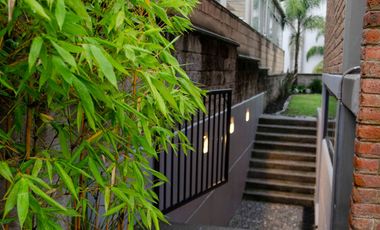 Casa en renta, en Prado Largo, Zona Esmeralda, con amplio jardín, impecable