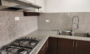 EN RENTA departamento de 3 dormitorios sector Av. Paucarbamba