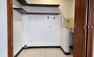 EN RENTA departamento de 3 dormitorios sector Av. Paucarbamba