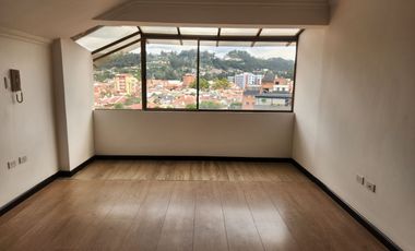 EN RENTA departamento de 3 dormitorios sector Av. Paucarbamba