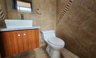 EN RENTA departamento de 3 dormitorios sector Av. Paucarbamba