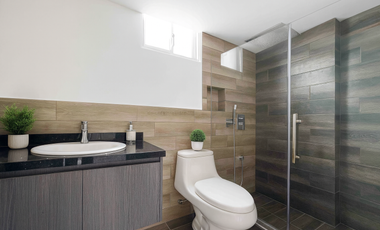 Casa en venta en Llano Chico, 3 pisos