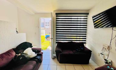 CASA CON ALBERCA EN ÁREA COMÚN EN EMILIANO ZAPATA