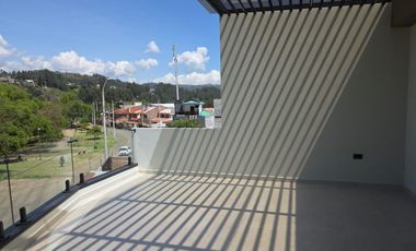 CASA INDEPENDIENTE MODERNA EN VENTA | 3 DORMITORIOS | VISTA AL RÍO | UCUBAMBA