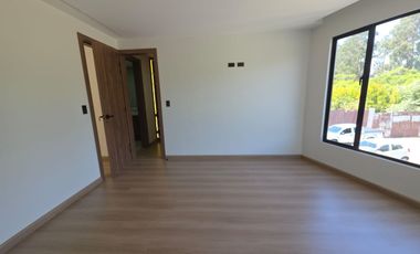 CASA INDEPENDIENTE MODERNA EN VENTA | 3 DORMITORIOS | VISTA AL RÍO | UCUBAMBA