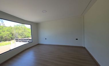 CASA INDEPENDIENTE MODERNA EN VENTA | 3 DORMITORIOS | VISTA AL RÍO | UCUBAMBA