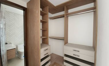 En venta casa elegante de 2 pisos en Condominio Privado en Challuabamba