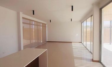 Arriendo casa nueva y amplia en sector Cerro Sombrero, Arica