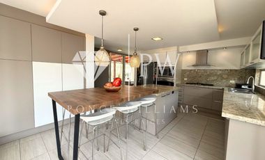 CASA INDEPENDIENTE EN VENTA NAYÓN | 4 HABITACIONES + PISCINA CUBIERTA