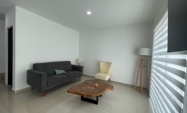 Casa amueblada en renta. Cluster 8, Fracc. Real Campestre. Villahermosa Tabasco.