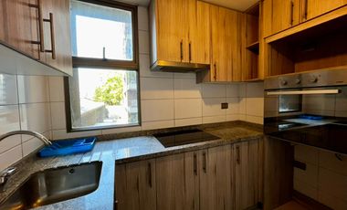 Se Arrienda Departamento En Calle Carmen En Santiago.