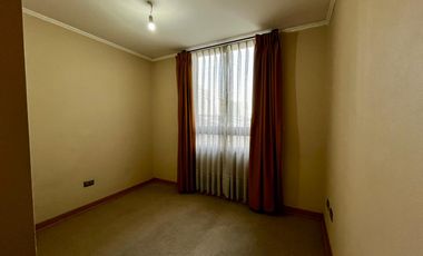 Se Arrienda Departamento En Calle Carmen En Santiago.