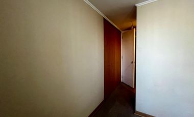 Se Arrienda Departamento En Calle Carmen En Santiago.