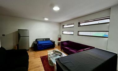 Se Arrienda Departamento En Calle Carmen En Santiago.