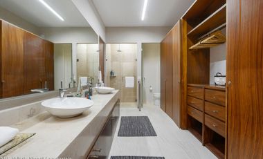 Penthouse Amueblado de 6 Recámaras con Vista Al Mar en Bolongo - Punta de Mita