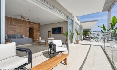Penthouse Amueblado de 6 Recámaras con Vista Al Mar en Bolongo - Punta de Mita