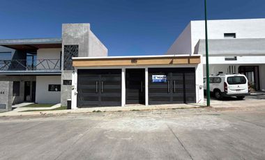 CASA DE UNA PLANTA EN VENTA EN COLINAS DEL SOL