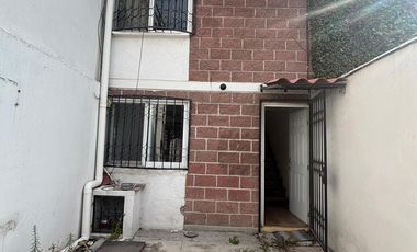 CASA EN FRACC MOMOSA