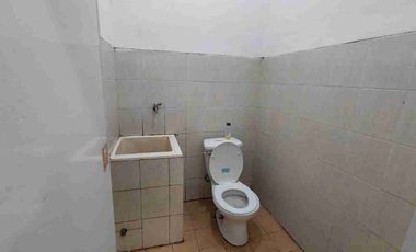 DISEWAKAN MURAH Rumah di Depok Lokasi Strategis