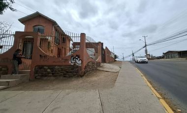 Casa aislada 3D 1B avenida principal sector Sindempart