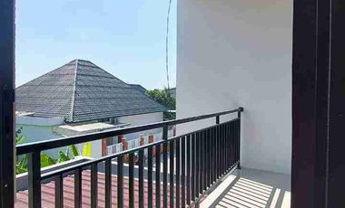 Rumah 2 lantai di Kalicari Pedurungan, harga 800jutaan