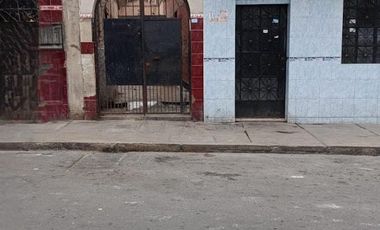 BAJÓ DE PRECIO ¡¡ VENTA DE CASA DE 4 PISOS + AZOTEA EN LOS BARRIOS ALTOS