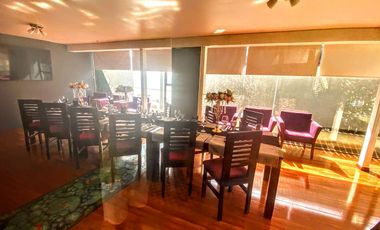 Casa en primera línea al mar, Av. Grecia, sector sur.