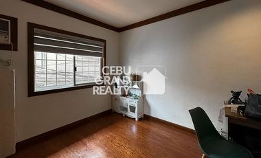 Corner Duplex with Garden for Sale in Villa Terrace