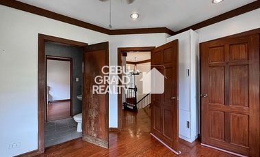 Corner Duplex with Garden for Sale in Villa Terrace