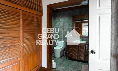 Corner Duplex with Garden for Sale in Villa Terrace