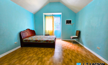 🏡 𝟰𝗕𝗥 𝗛𝗼𝗺𝗲 𝗼𝗻 𝗮𝗻 𝗘𝘅𝗽𝗮𝗻𝘀𝗶𝘃𝗲 𝟴𝟮𝟲 𝘀𝗾𝗺 𝗟𝗼𝘁 – 𝗙𝗼𝗿 𝗦𝗮𝗹𝗲 𝗮𝘁 ₱𝟴.𝟱 𝗠𝗶𝗹𝗹𝗶𝗼𝗻